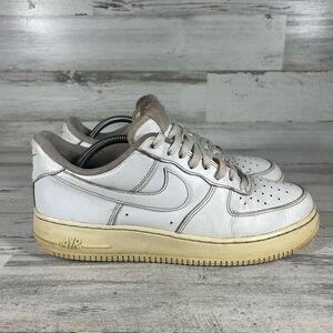 Nike Air Force 1 Men's Triple‎ White Lace-Up Sneakers Size 10